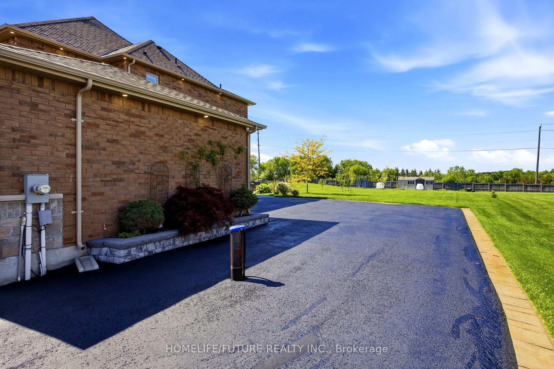 Photo 50 of 9 Stonesthrow Crescent, Uxbridge, Rural Uxbridge — HOMEH