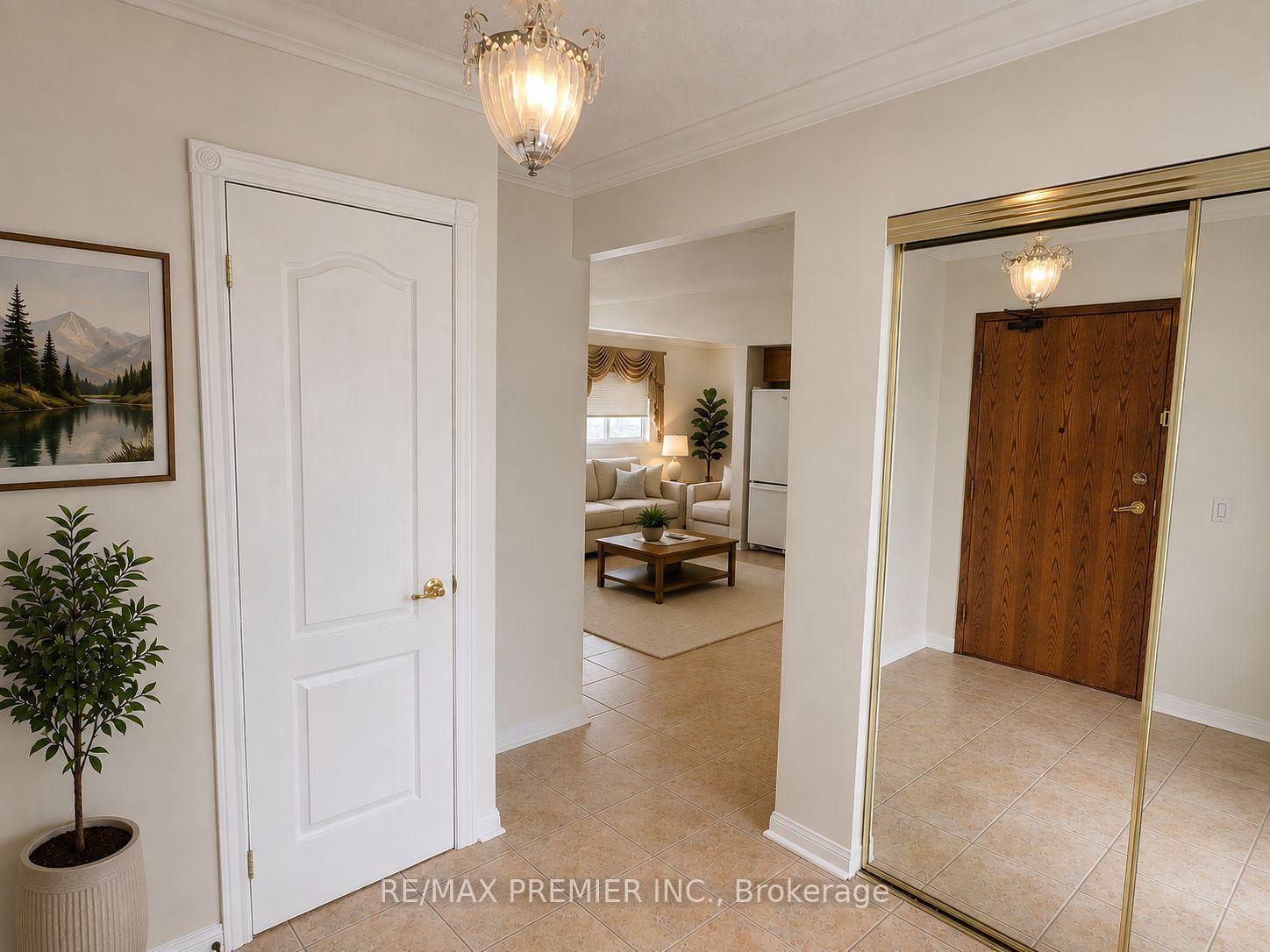 Photo 9 of Unit 502, 2506 Rutherford Road, Vaughan, Maple — HOMEH