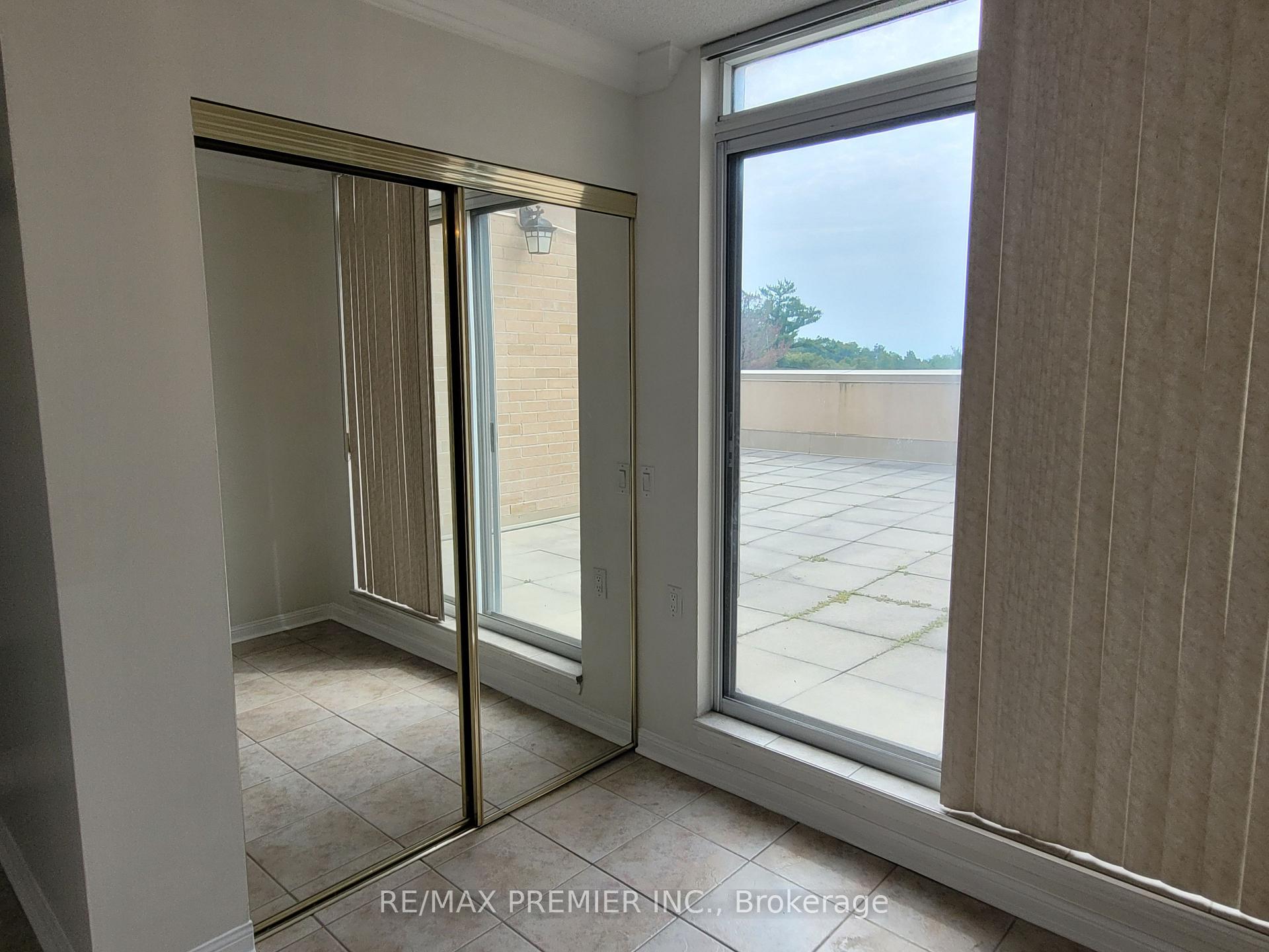 Photo 10 of Unit 502, 2506 Rutherford Road, Vaughan, Maple — HOMEH