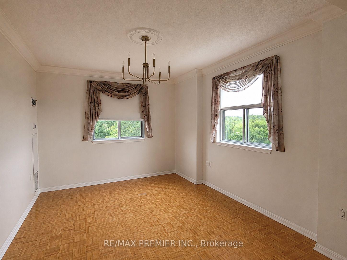 Photo 17 of Unit 502, 2506 Rutherford Road, Vaughan, Maple — HOMEH