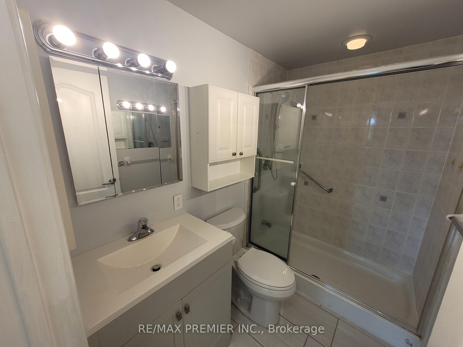 Photo 25 of Unit 502, 2506 Rutherford Road, Vaughan, Maple — HOMEH