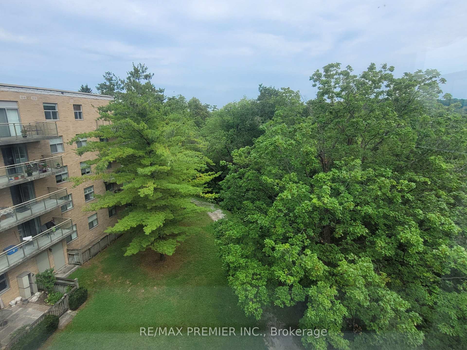 Photo 34 of Unit 502, 2506 Rutherford Road, Vaughan, Maple — HOMEH