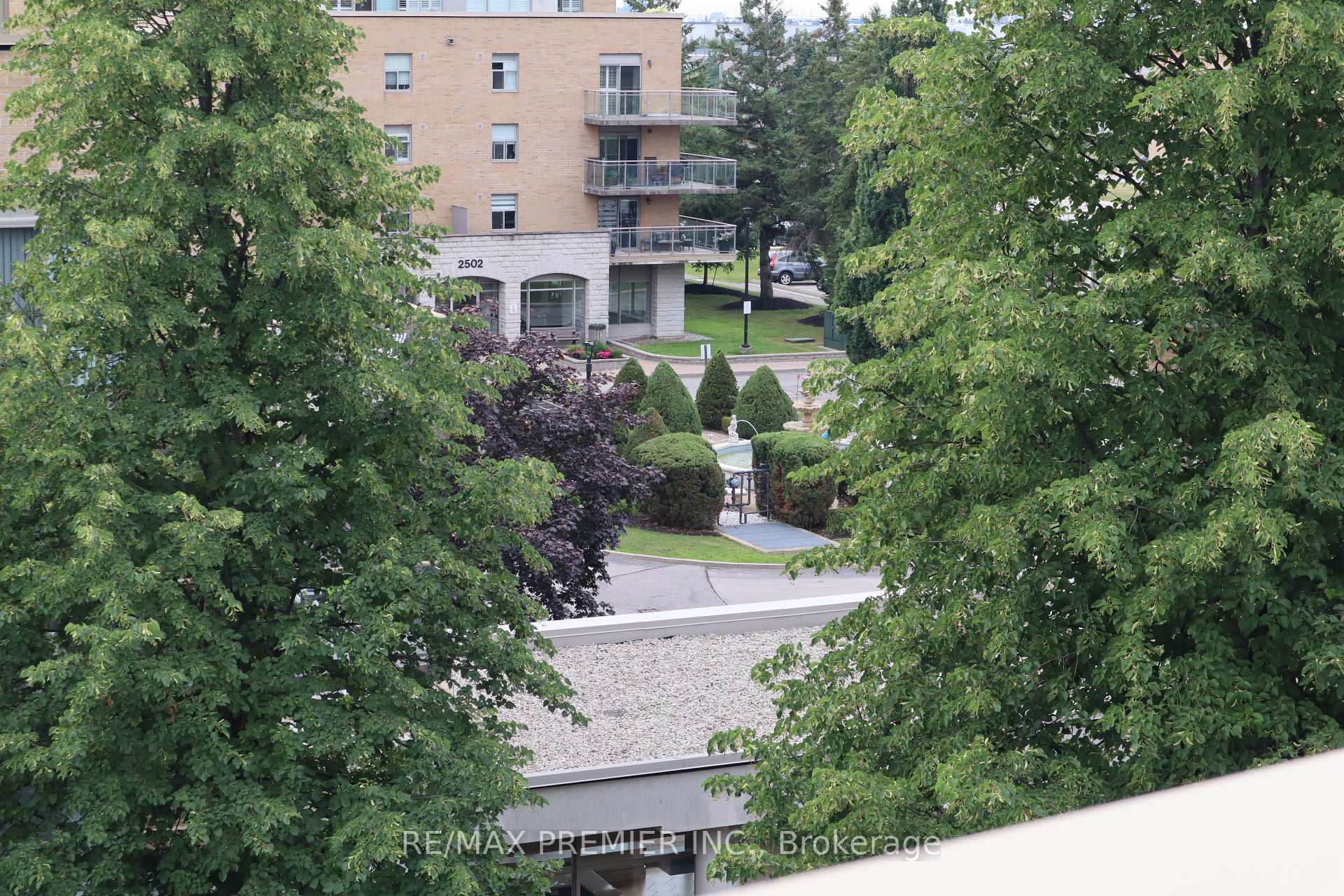 Photo 36 of Unit 502, 2506 Rutherford Road, Vaughan, Maple — HOMEH