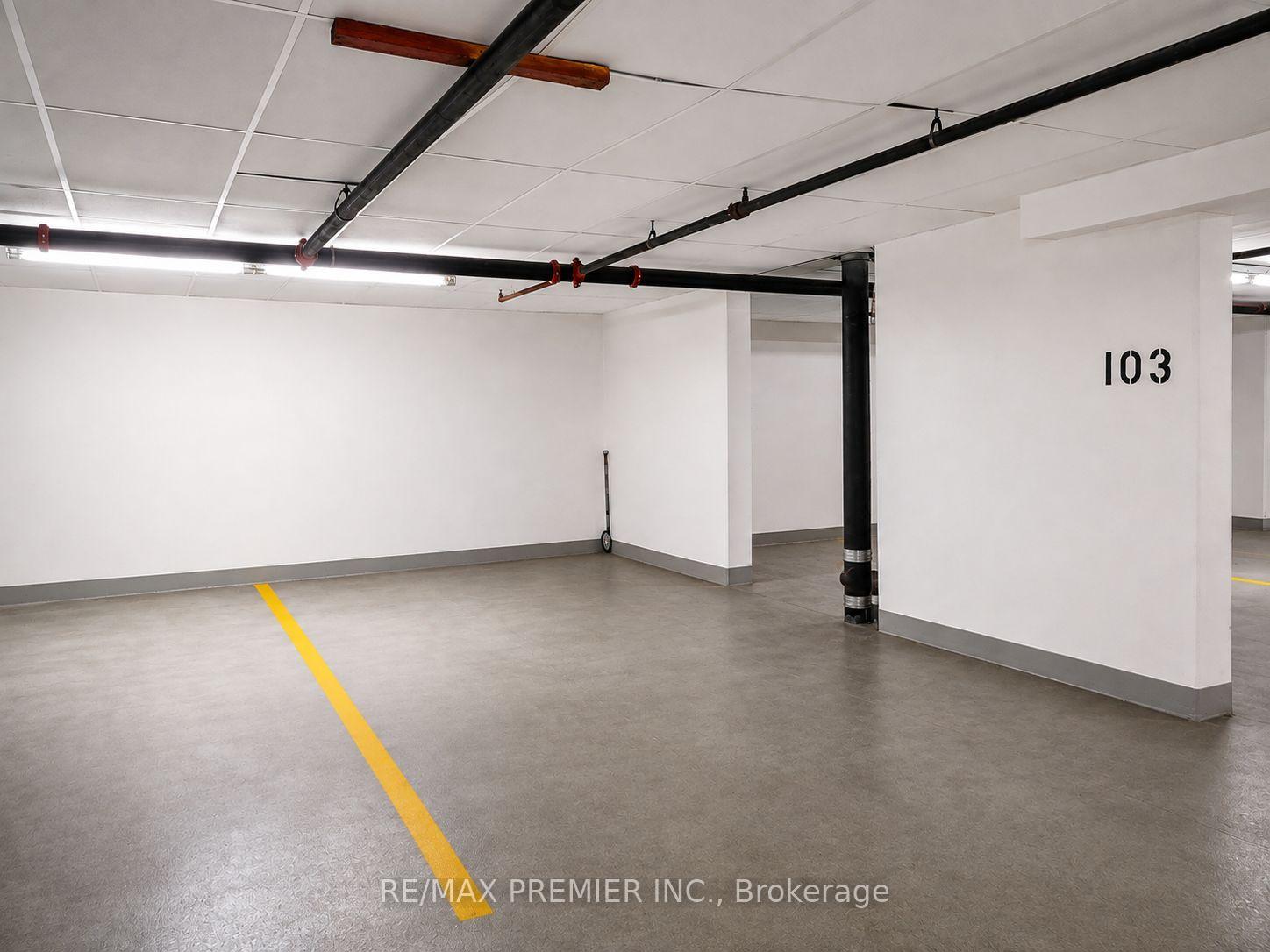 Photo 42 of Unit 502, 2506 Rutherford Road, Vaughan, Maple — HOMEH