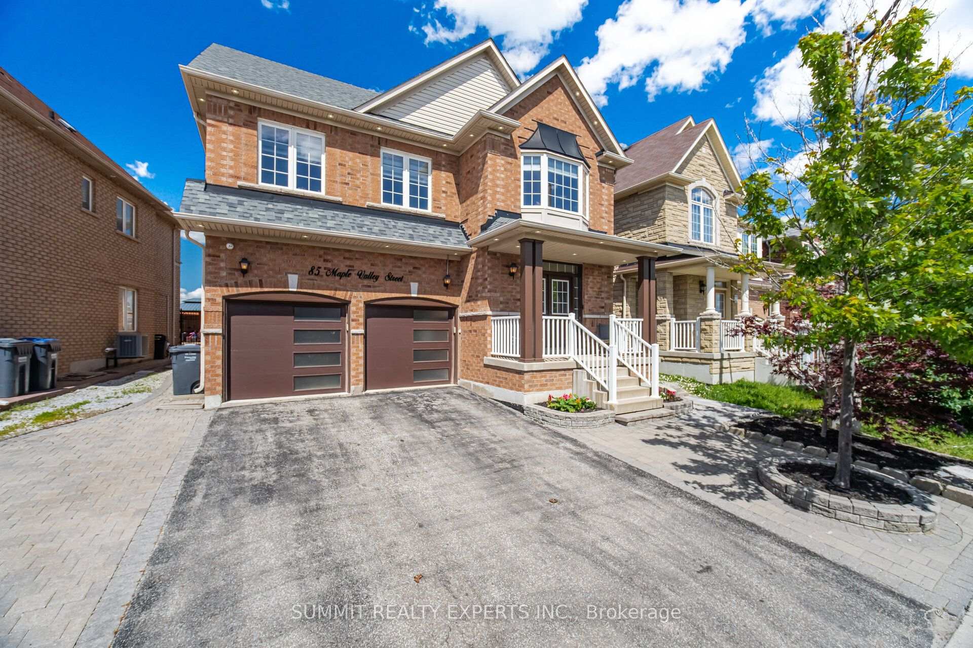 Photo 2 of 85 Maple Valley Street, Brampton, Bram East — HOMEH