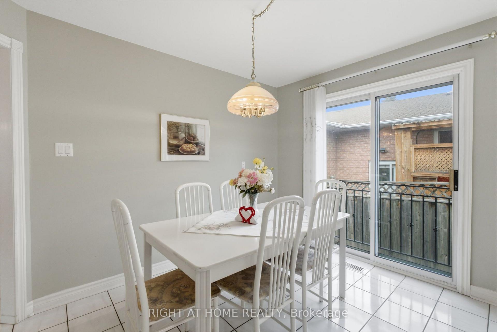 Photo 16 of 39 Dante Court, Vaughan, East Woodbridge — HOMEH