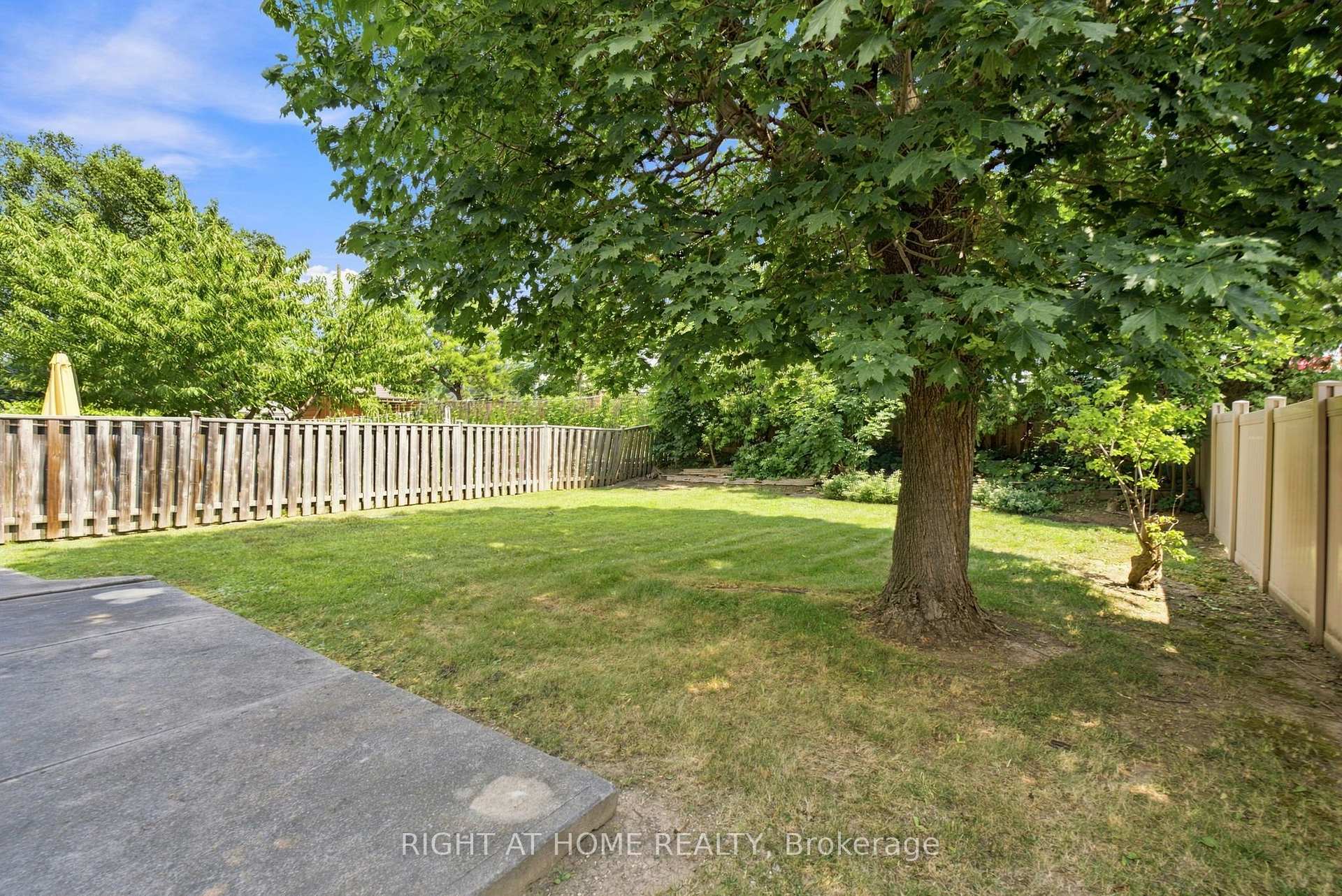 Photo 50 of 39 Dante Court, Vaughan, East Woodbridge — HOMEH