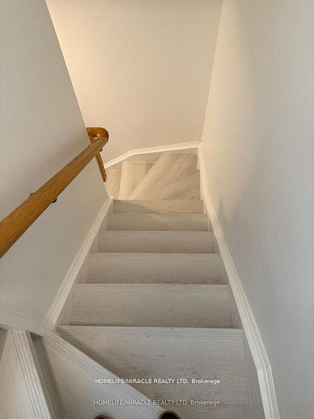 Photo 4 of 6 Tauton Street, Vaughan, Vaughan Grove — HOMEH