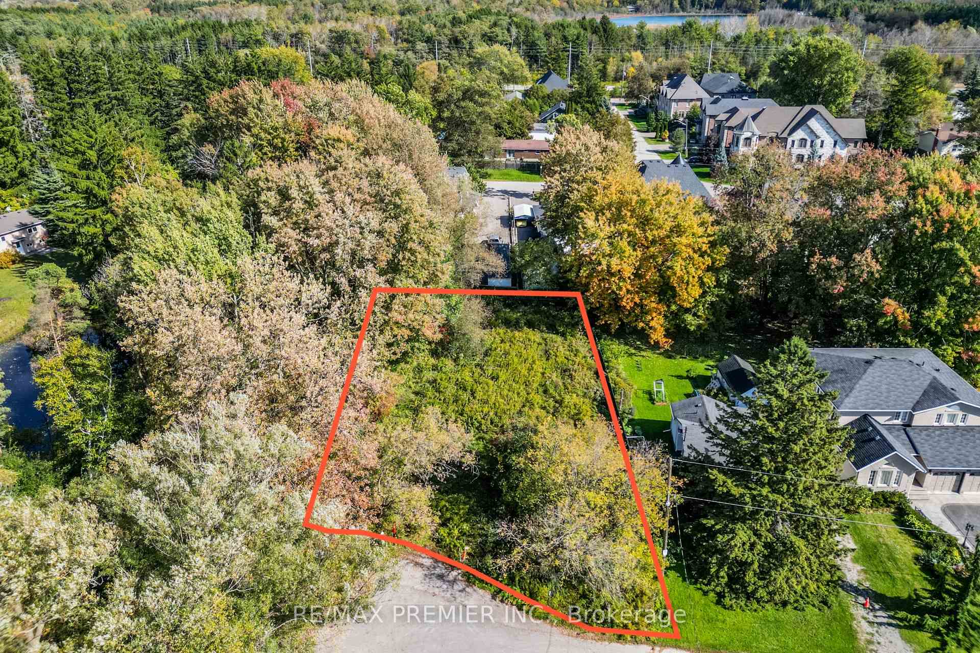 Photo 16 of Fergus Avenue, Richmond Hill, Oak Ridges Lake Wilcox — HOMEH