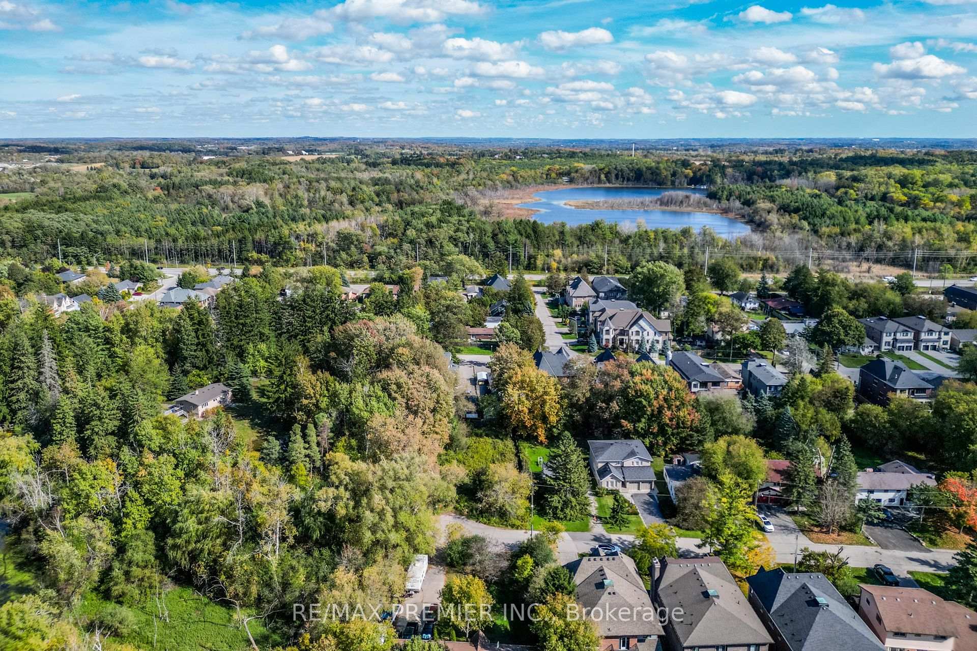 Photo 22 of Fergus Avenue, Richmond Hill, Oak Ridges Lake Wilcox — HOMEH