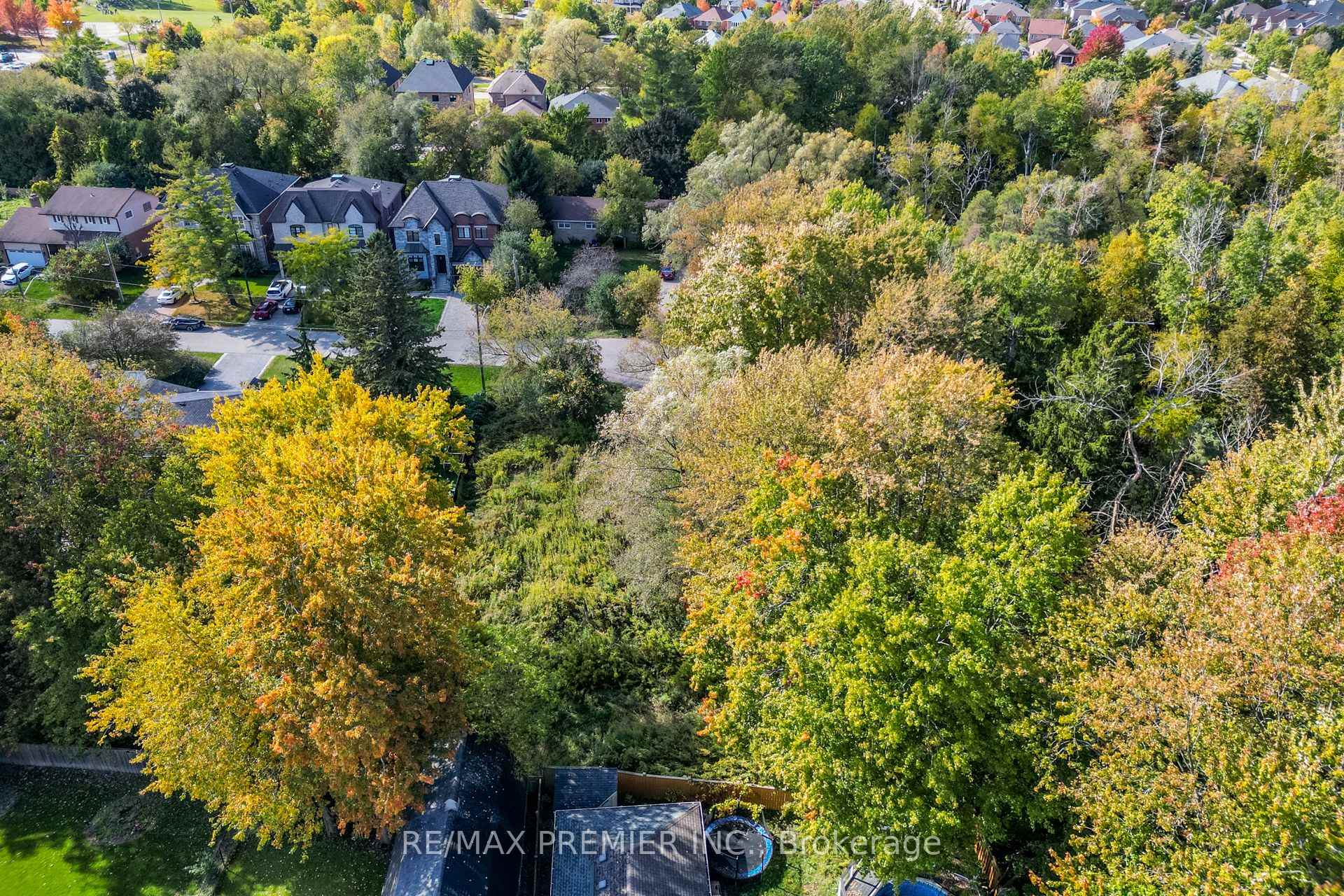 Photo 24 of Fergus Avenue, Richmond Hill, Oak Ridges Lake Wilcox — HOMEH