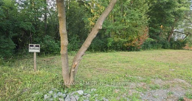 Photo 2 of Fergus Avenue, Richmond Hill, Oak Ridges Lake Wilcox — HOMEH