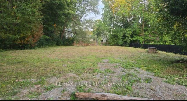 Photo 4 of Fergus Avenue, Richmond Hill, Oak Ridges Lake Wilcox — HOMEH