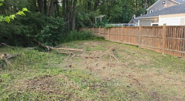 Photo 9 of Fergus Avenue, Richmond Hill, Oak Ridges Lake Wilcox — HOMEH