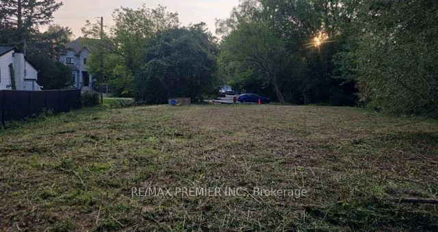 Photo 15 of Fergus Avenue, Richmond Hill, Oak Ridges Lake Wilcox — HOMEH