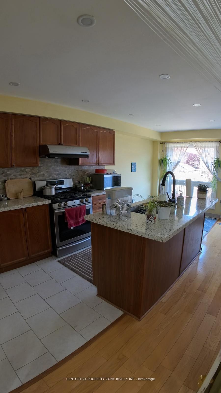 Photo 12 of 3822 Spicewood Way, Mississauga, Lisgar — HOMEH