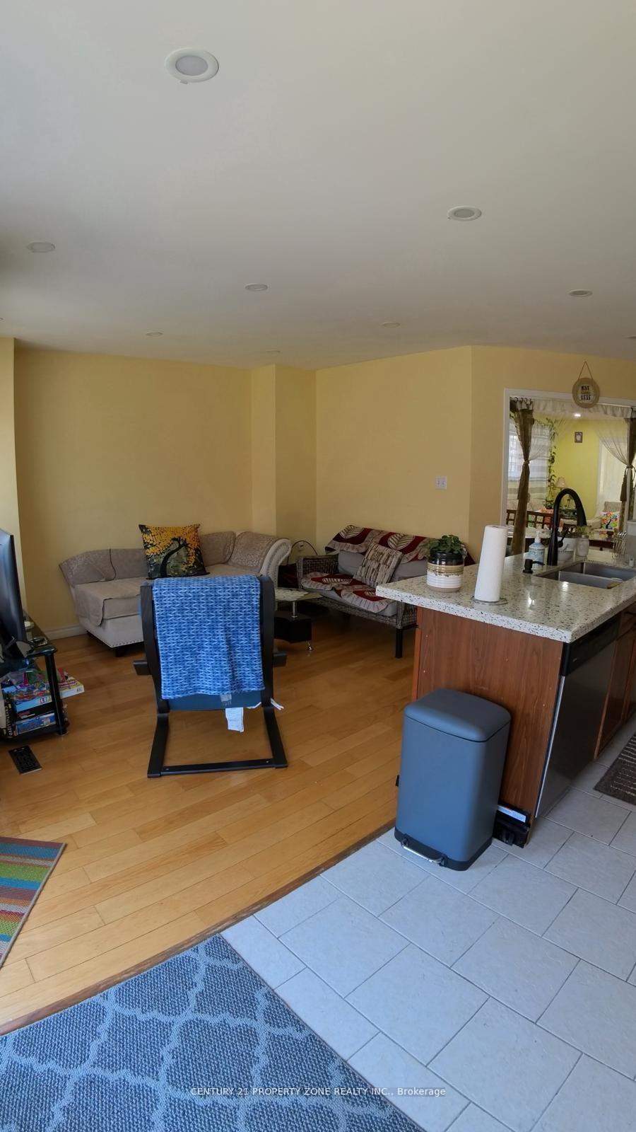 Photo 13 of 3822 Spicewood Way, Mississauga, Lisgar — HOMEH