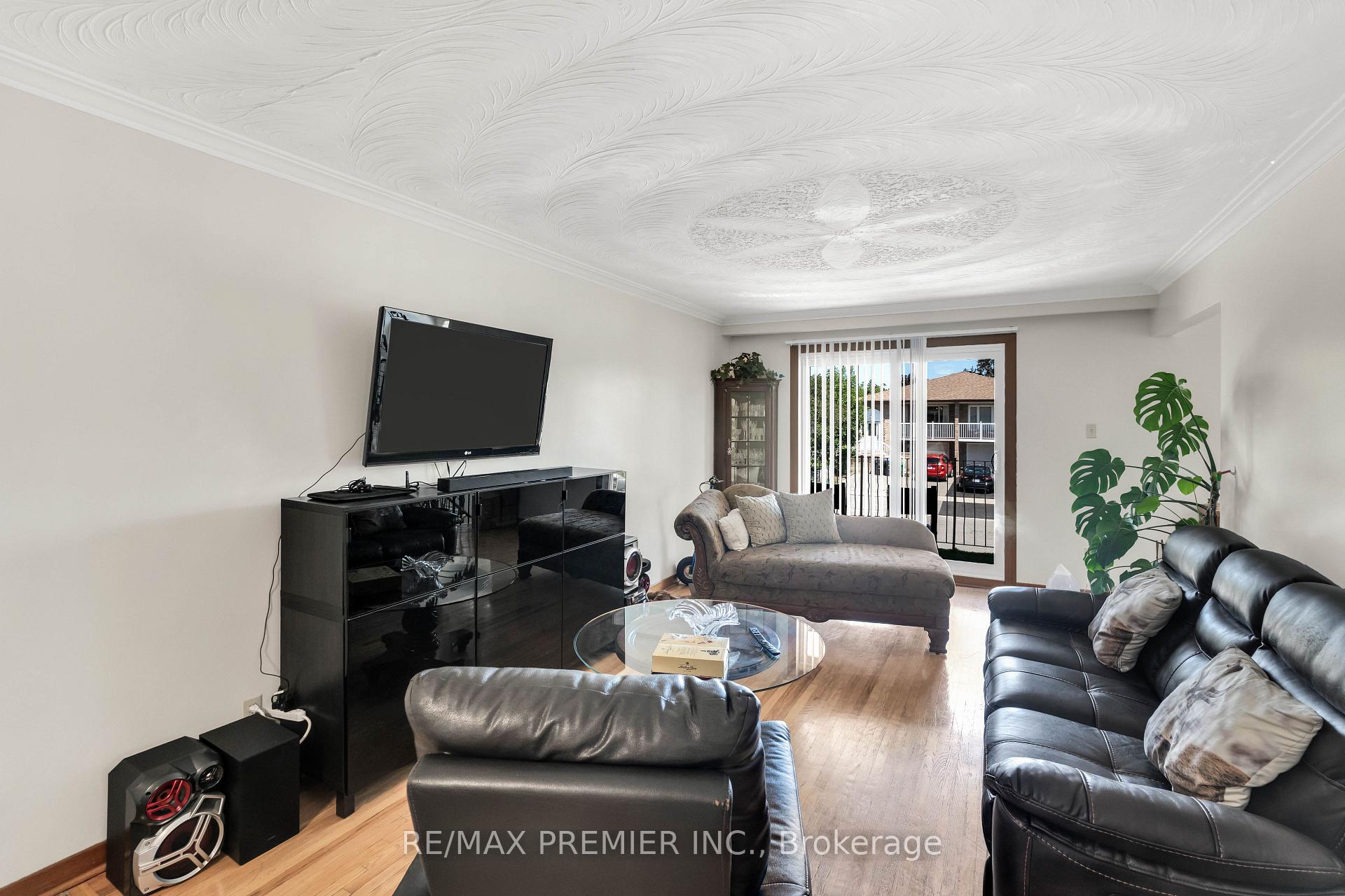 Photo 6 of 4178 Dursley Crescent, Mississauga, Rathwood — HOMEH