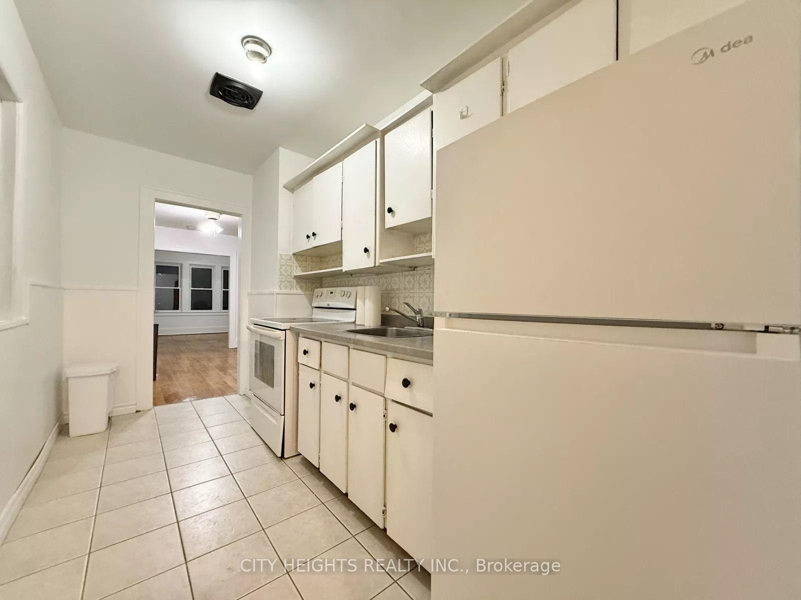 Photo 6 of Unit 4, 1093 Howard Avenue, Windsor, Downtown Windsor — HOMEH