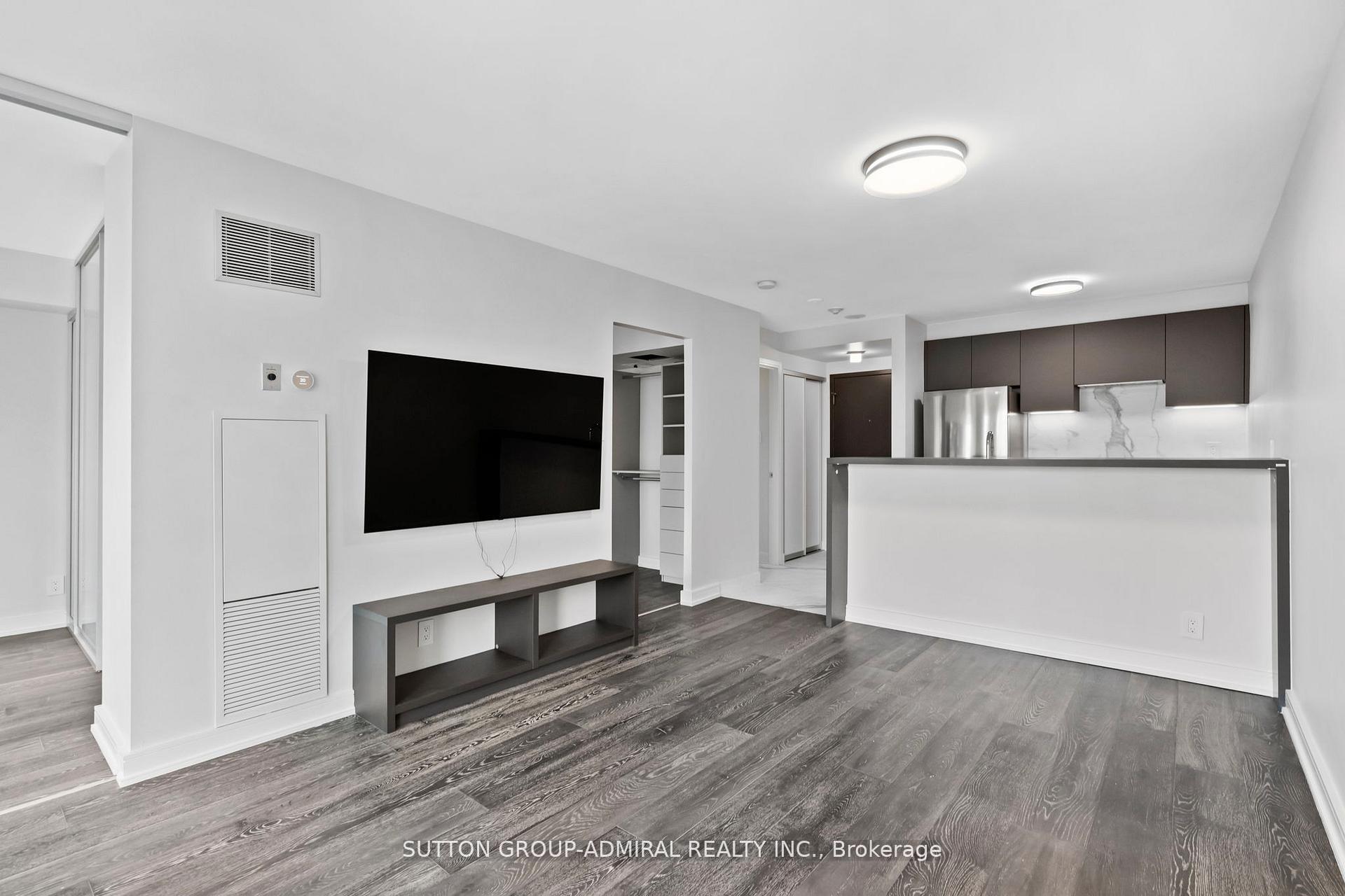 Photo 11 of Unit 1910, 10 Yonge Street, Toronto, Waterfront Communities — HOMEH