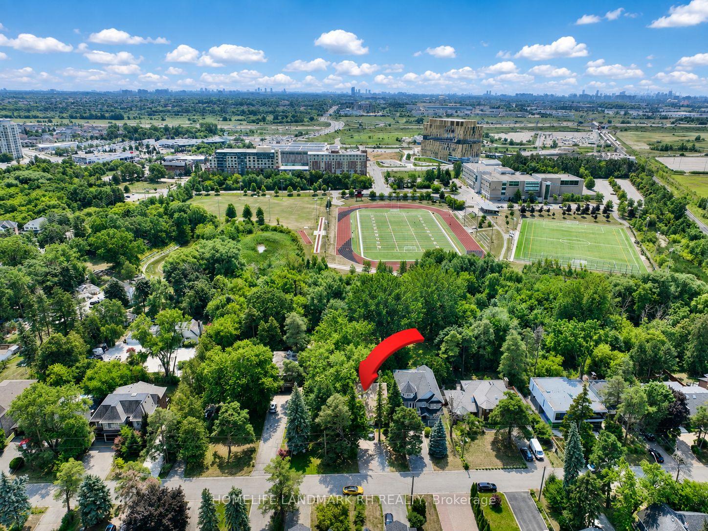 Photo 8 of 27 East Drive, Markham, Unionville — HOMEH