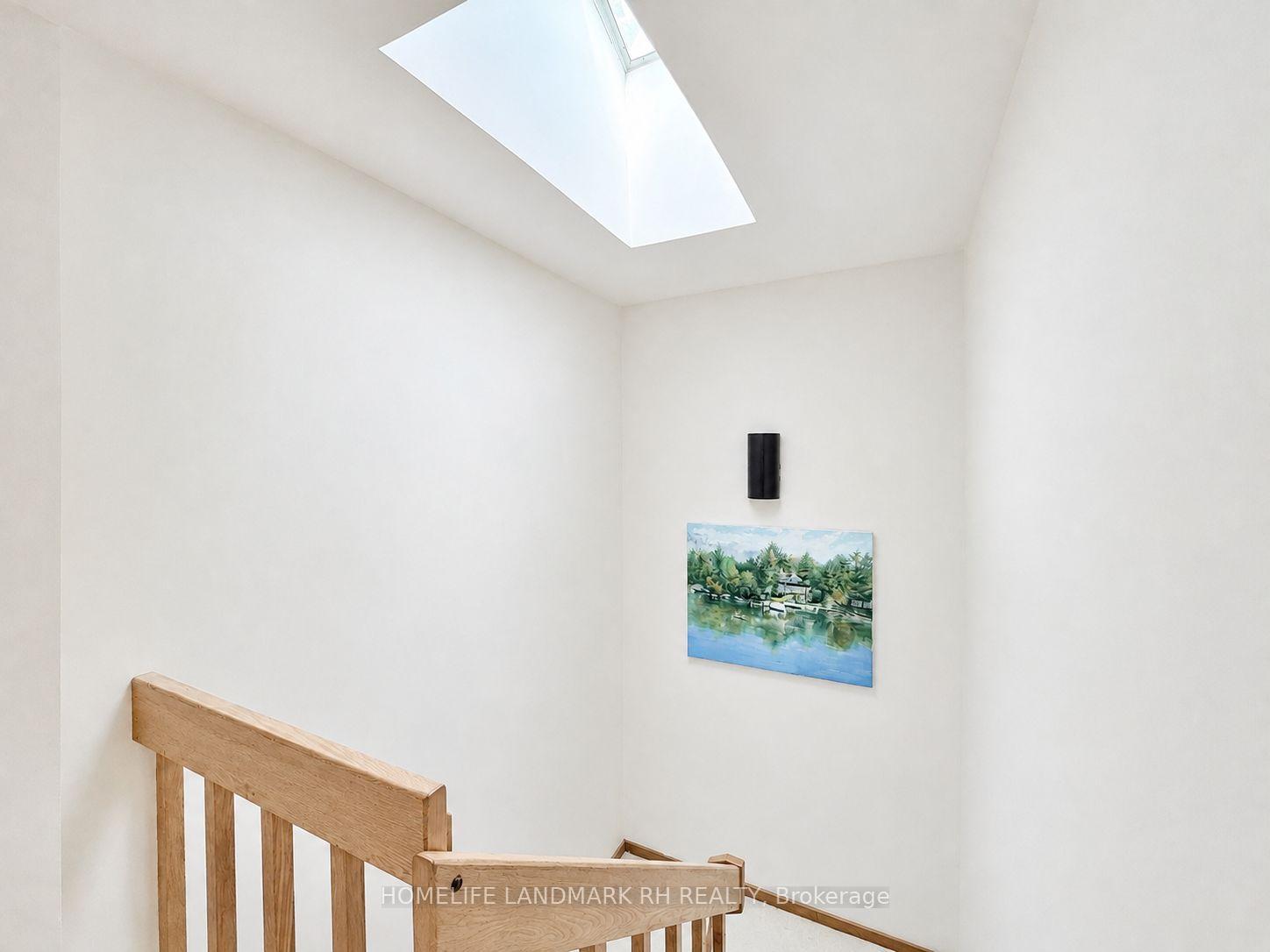 Photo 17 of 27 East Drive, Markham, Unionville — HOMEH