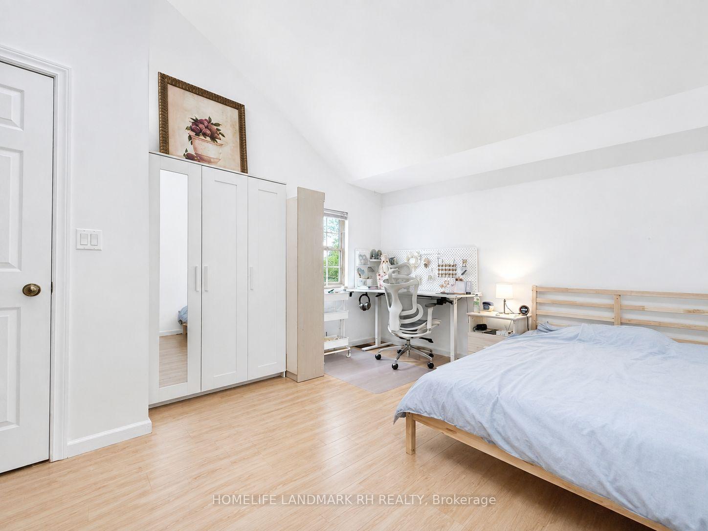 Photo 18 of 27 East Drive, Markham, Unionville — HOMEH