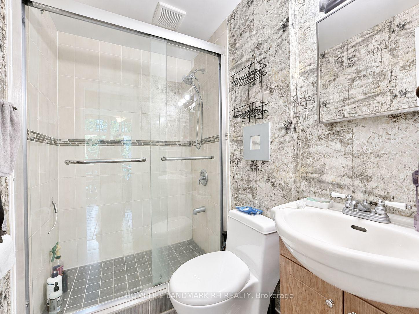 Photo 21 of 27 East Drive, Markham, Unionville — HOMEH