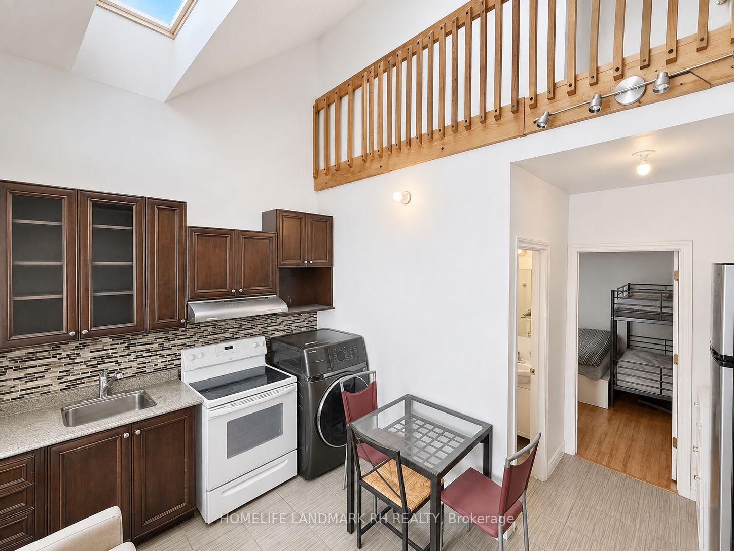 Photo 30 of 27 East Drive, Markham, Unionville — HOMEH
