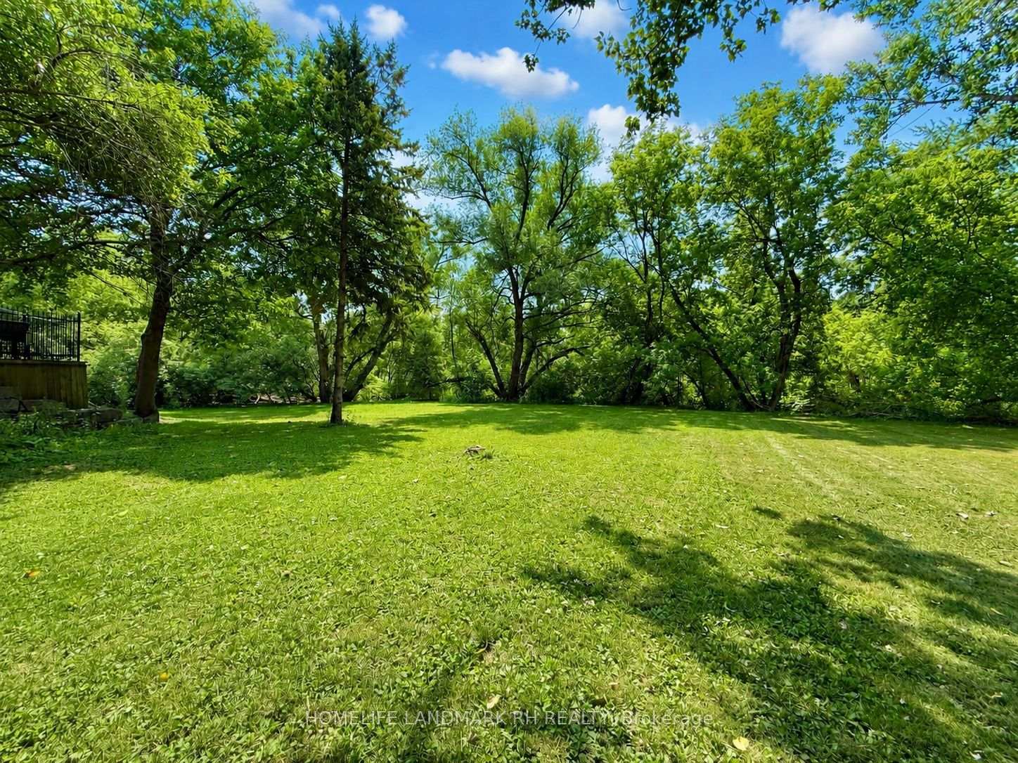 Photo 36 of 27 East Drive, Markham, Unionville — HOMEH