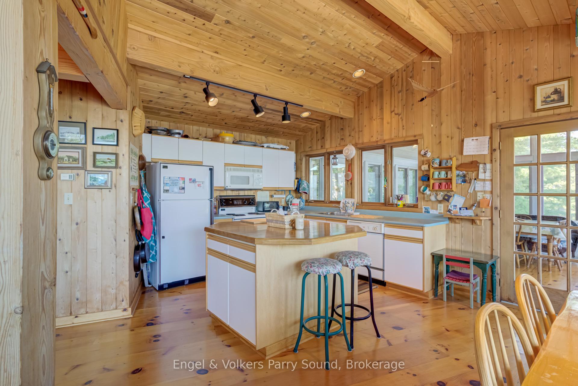 Photo 15 of 8 Island 29C, Carling — HOMEH