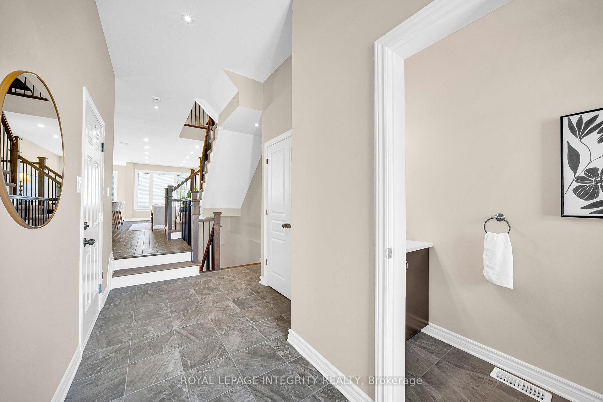 Photo 3 of 256 Dolce Crescent, Ottawa, Riverside South/Gloucester Glen — HOMEH