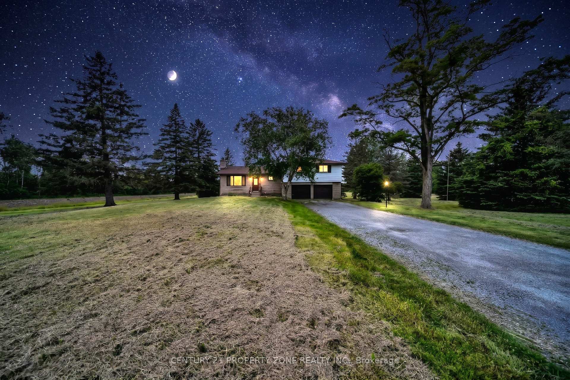 Photo 3 of 18580 Dufferin Street, King, Rural King — HOMEH