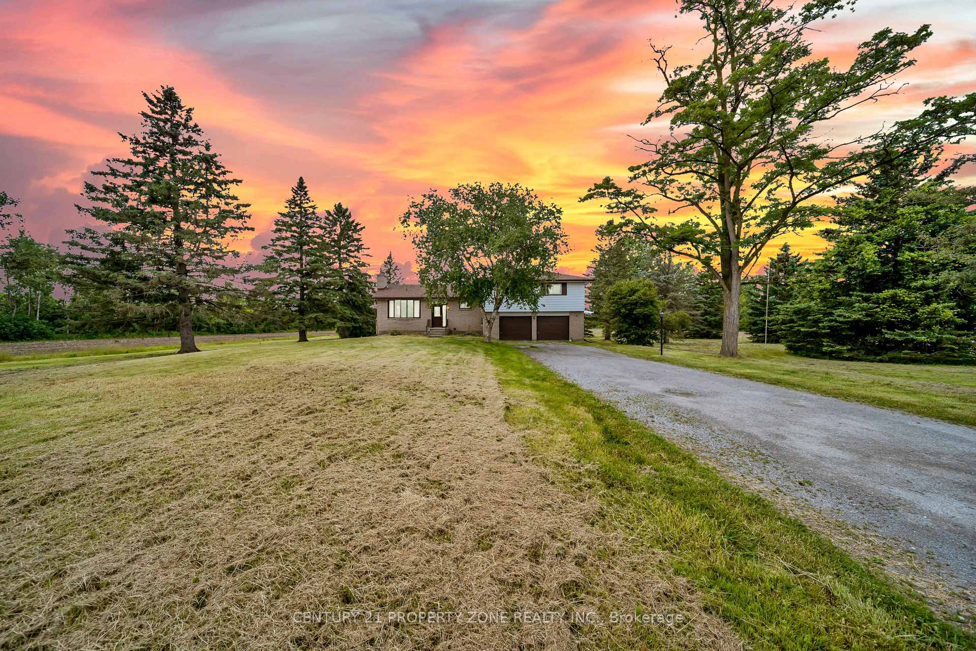 Photo 5 of 18580 Dufferin Street, King, Rural King — HOMEH