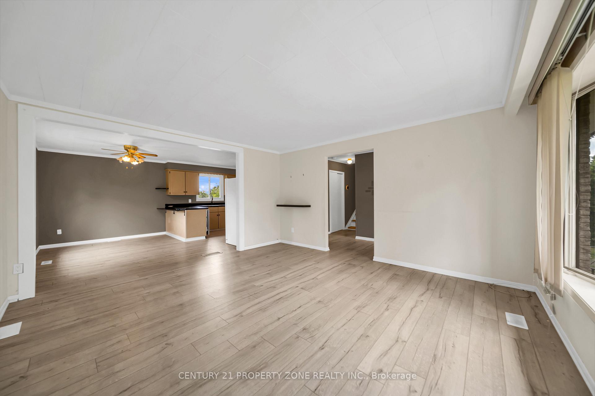 Photo 13 of 18580 Dufferin Street, King, Rural King — HOMEH