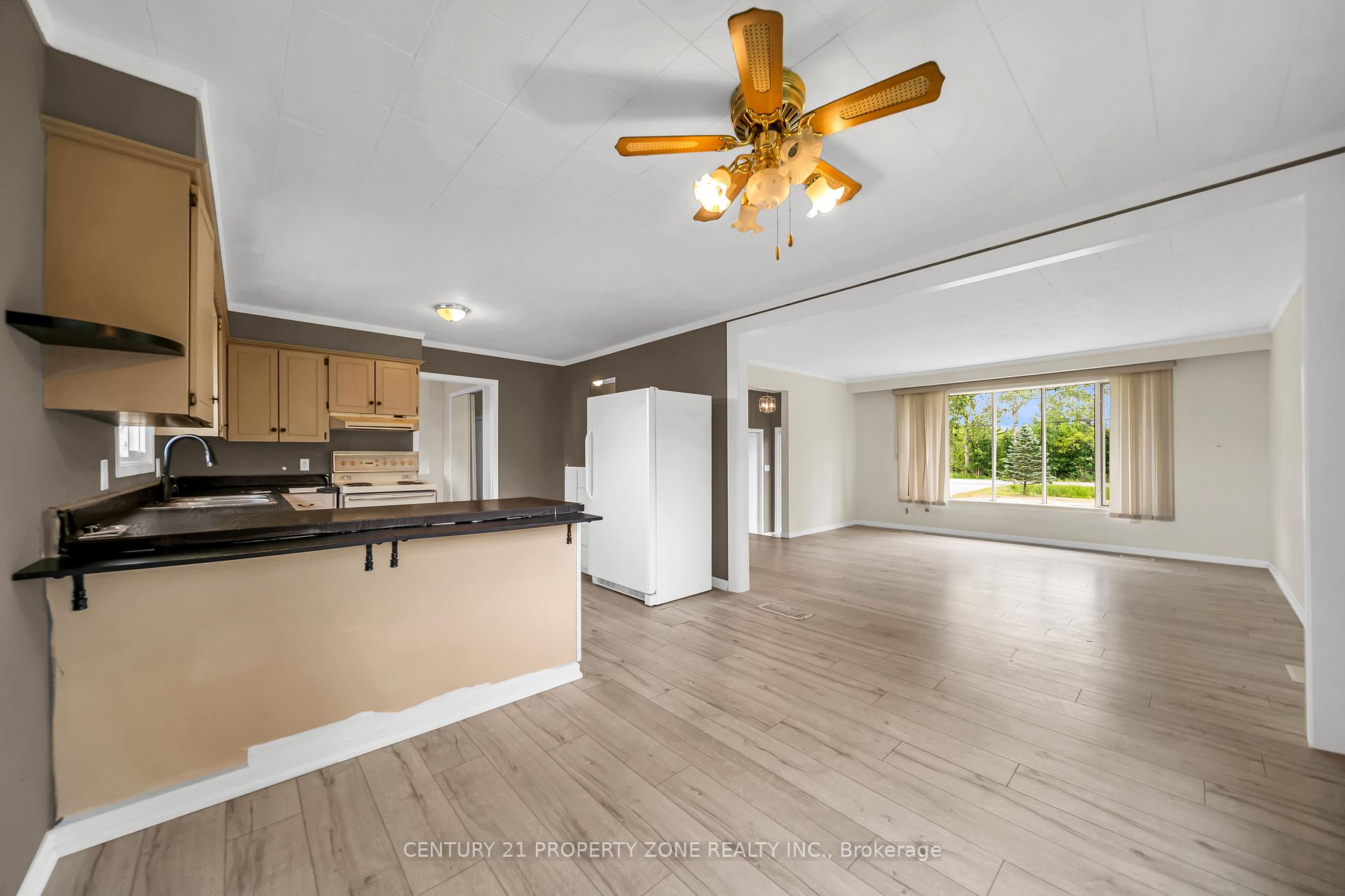 Photo 17 of 18580 Dufferin Street, King, Rural King — HOMEH