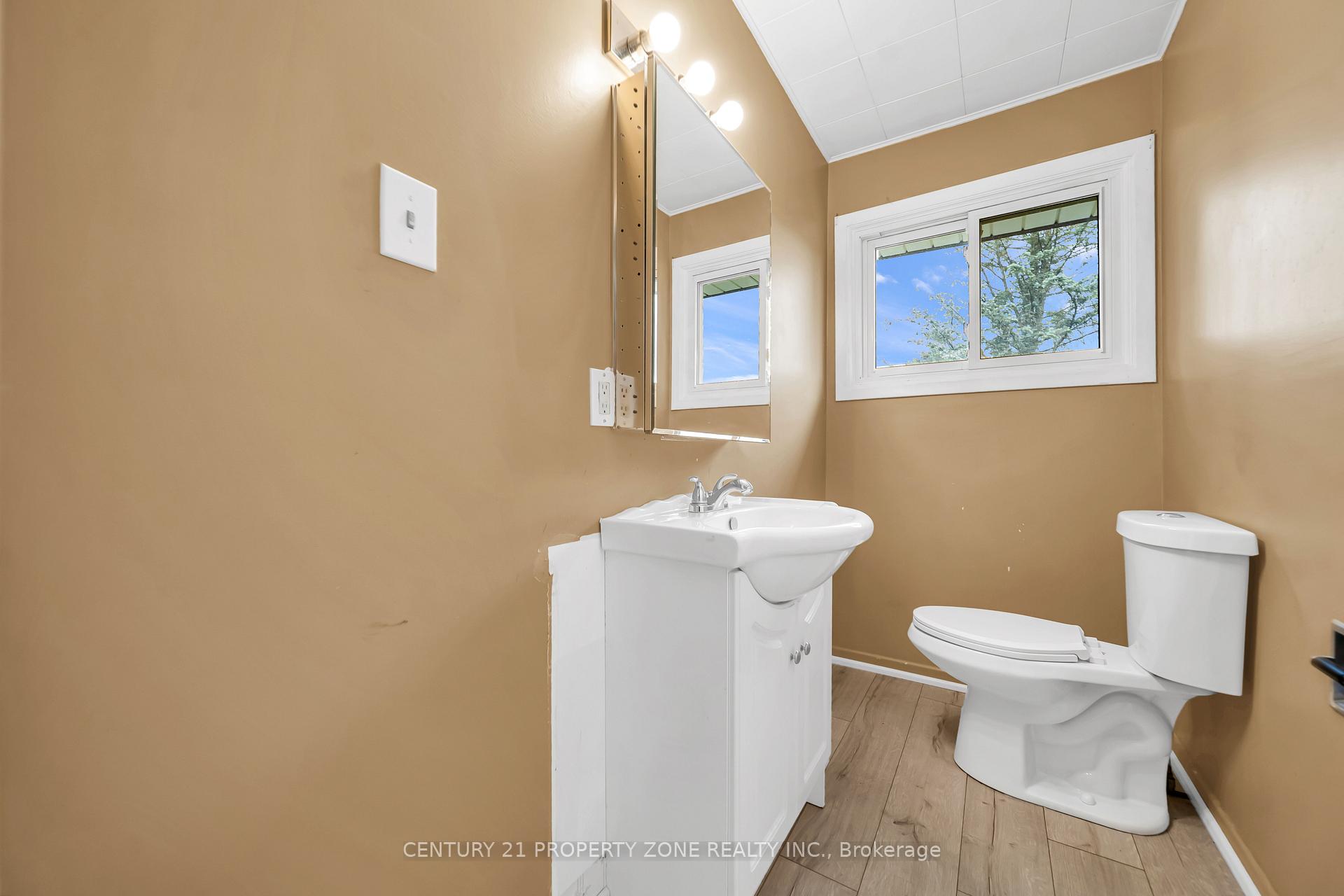 Photo 27 of 18580 Dufferin Street, King, Rural King — HOMEH