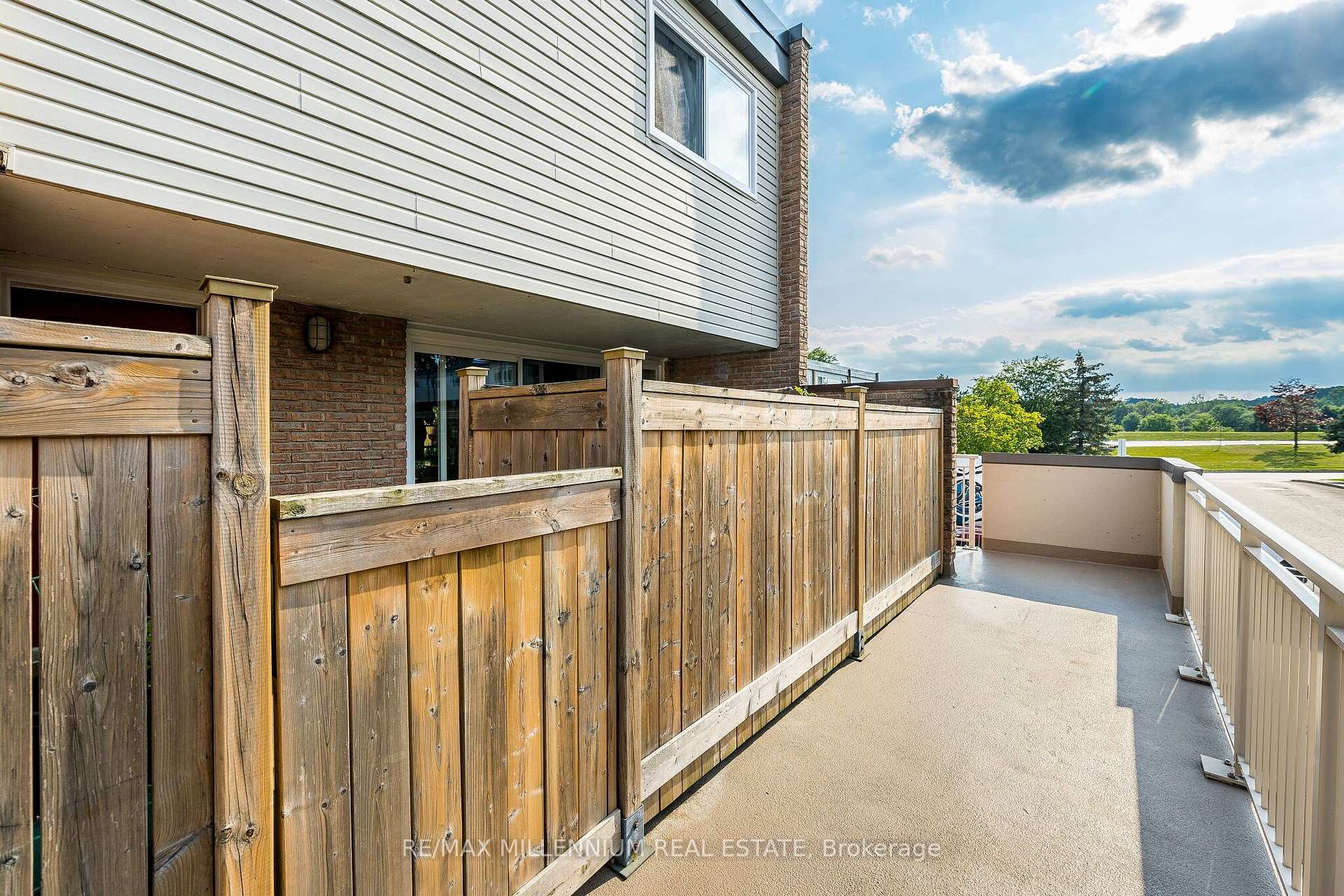 Photo 49 of 301 Milestone Crescent, Aurora, Aurora Village — HOMEH