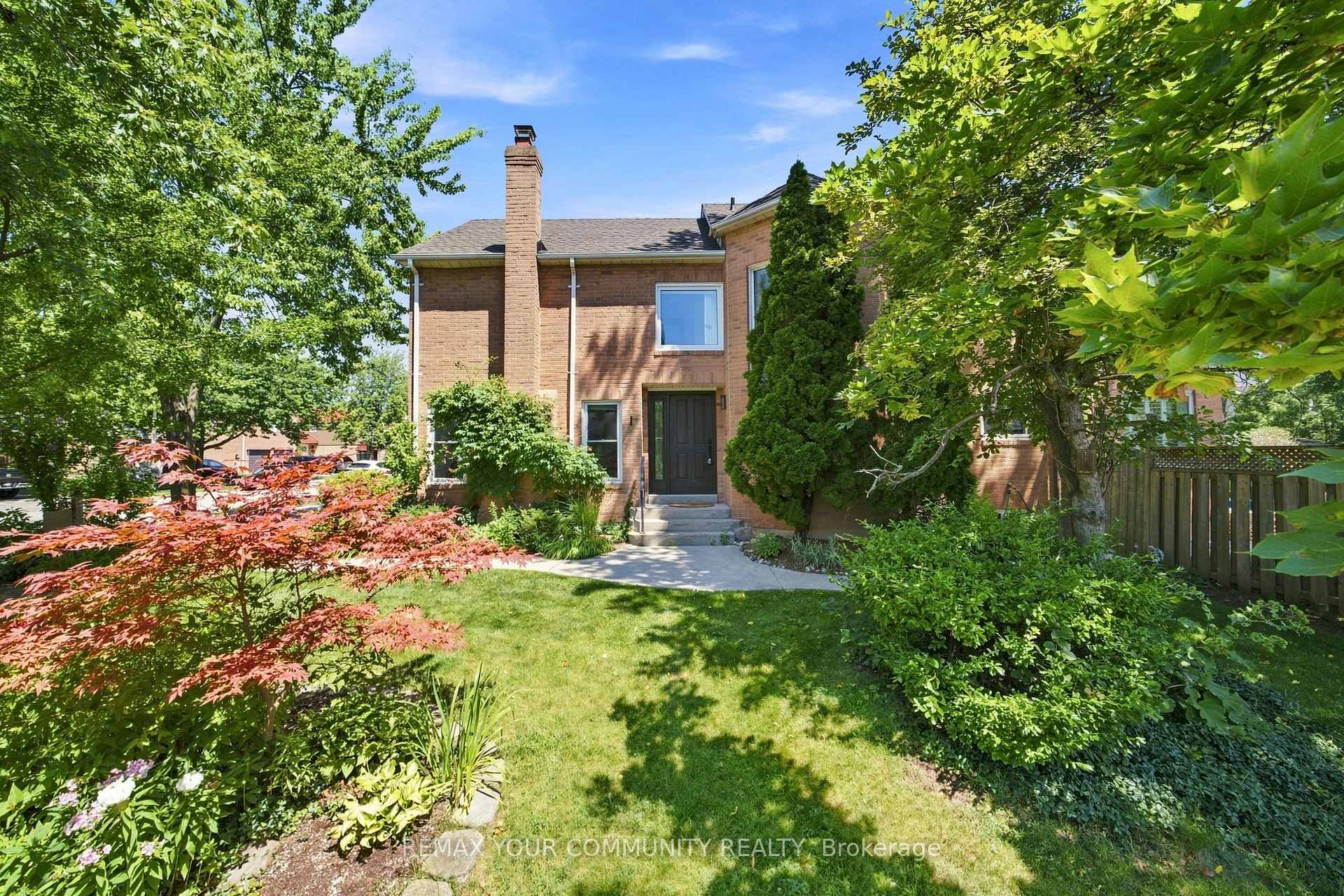 Photo 2 of 1544 Greenbriar Drive, Oakville, Glen Abbey — HOMEH