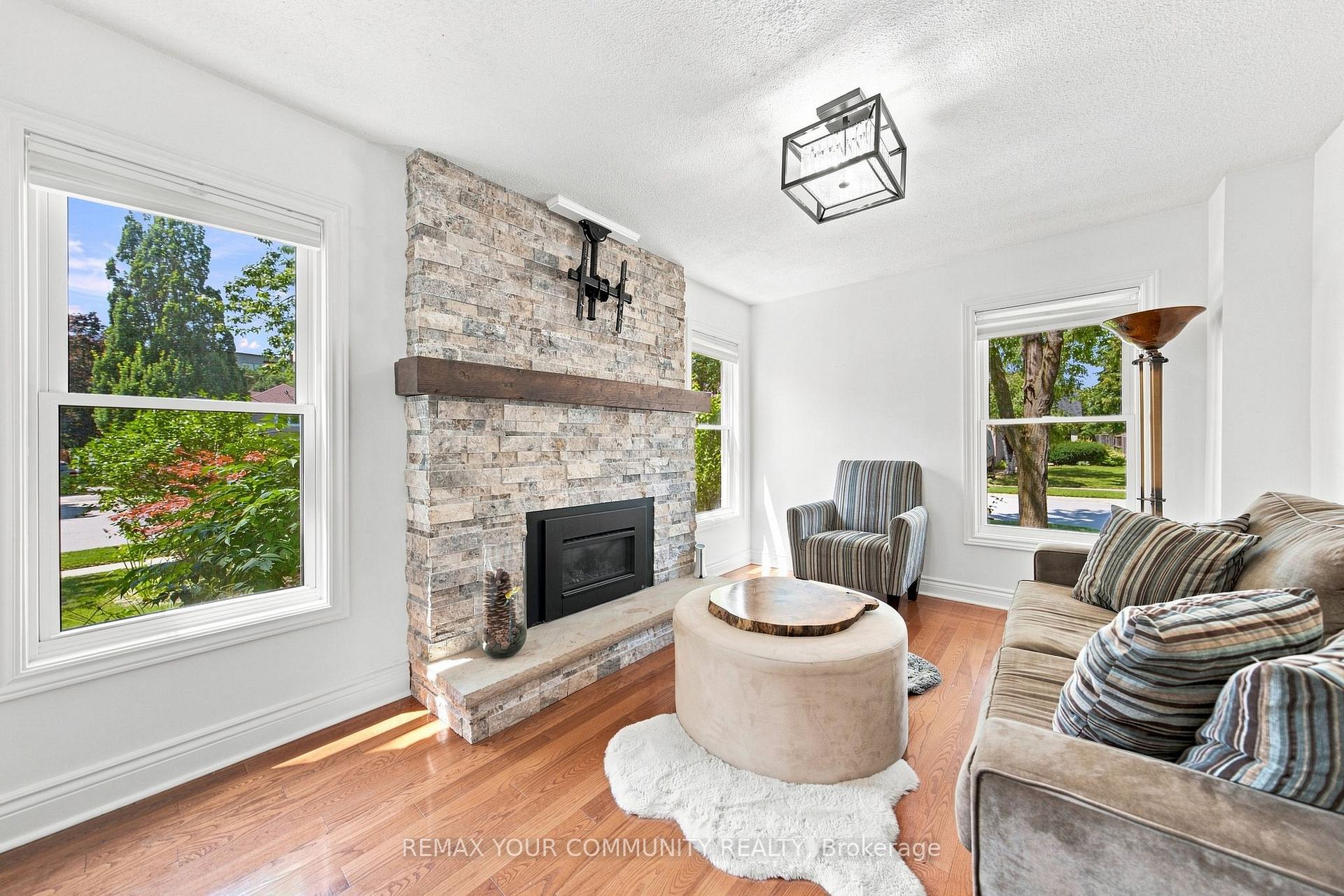 Photo 15 of 1544 Greenbriar Drive, Oakville, Glen Abbey — HOMEH