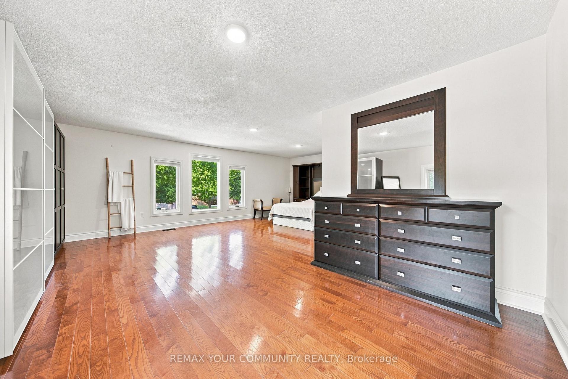 Photo 19 of 1544 Greenbriar Drive, Oakville, Glen Abbey — HOMEH