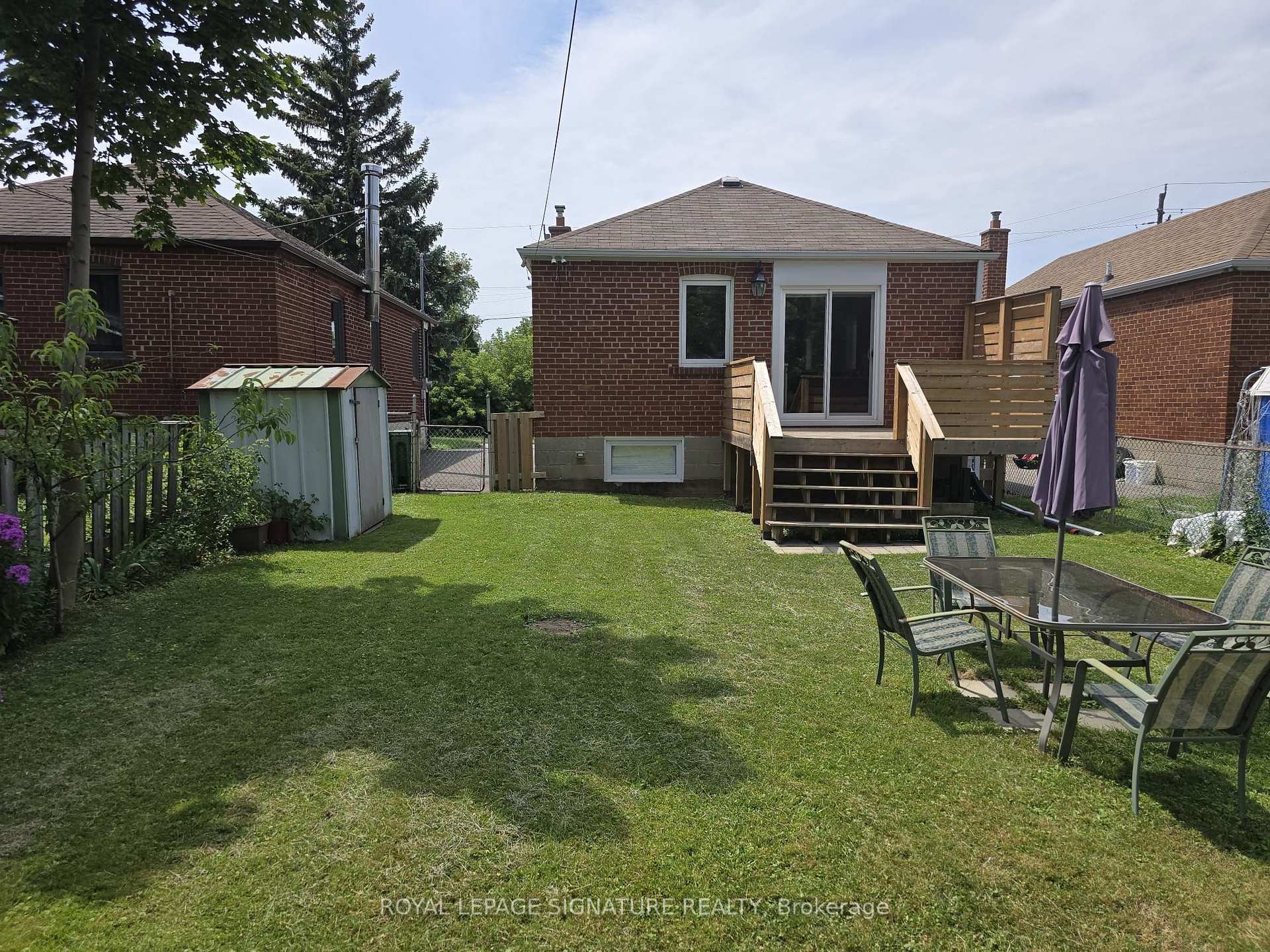 Photo 34 of Unit Upper, 141 Phillip Avenue, Scarborough, Birchcliffe-Cliffside — HOMEH