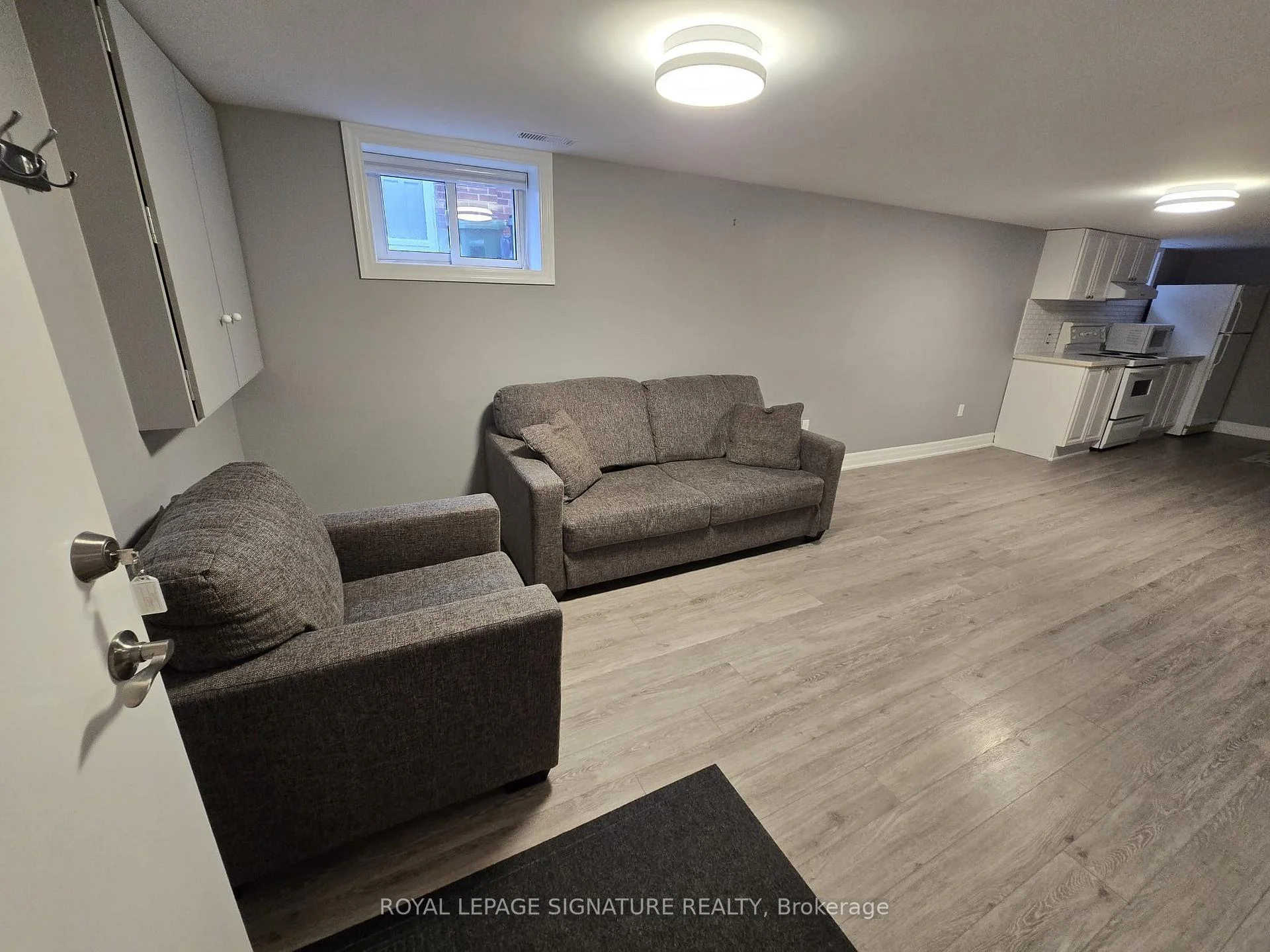Photo 6 of Unit Upper, 141 Phillip Avenue, Scarborough, Birchcliffe-Cliffside — HOMEH