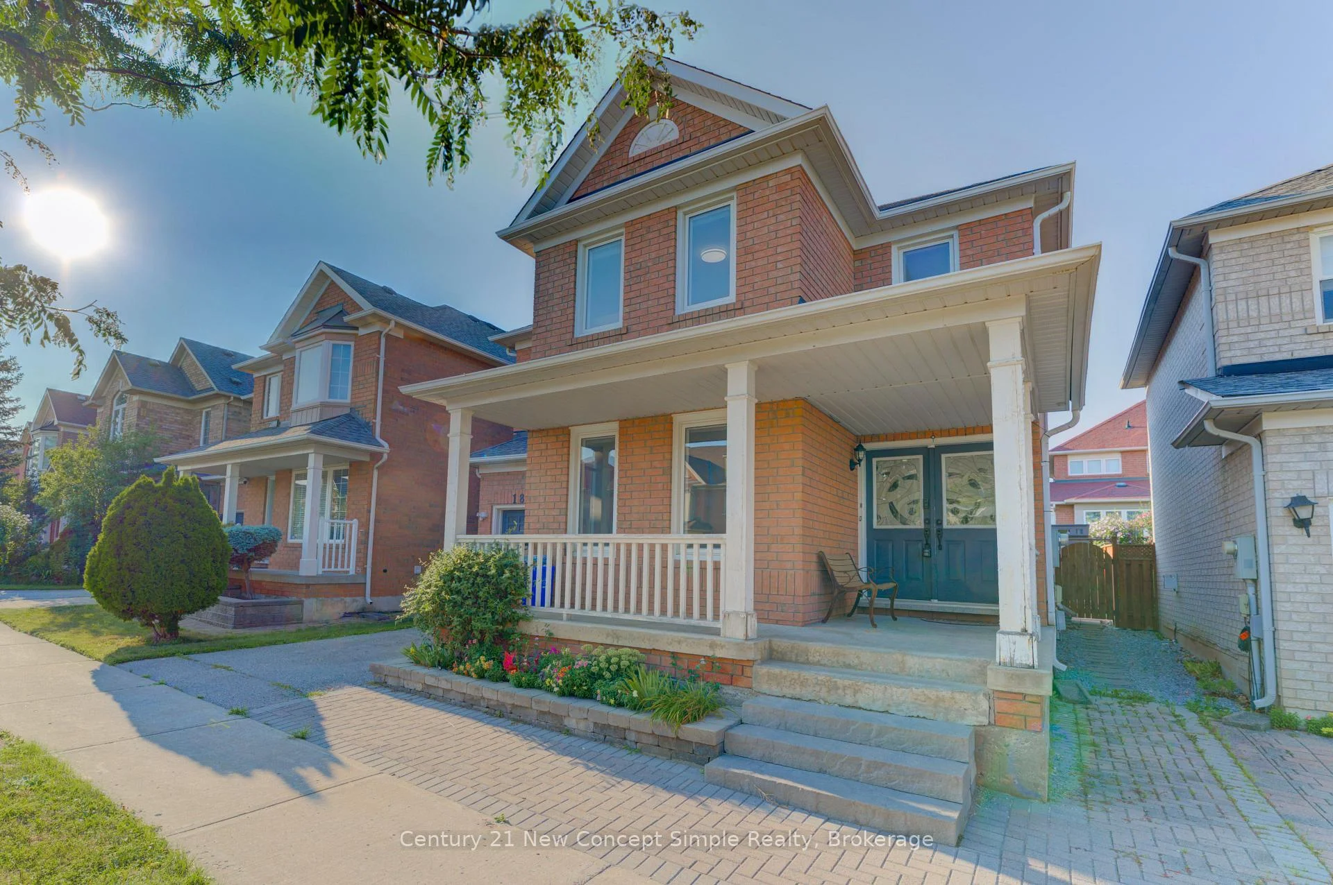 Photo 4 of Unit S, 18 Castlemore Avenue, Markham, Berczy — HOMEH