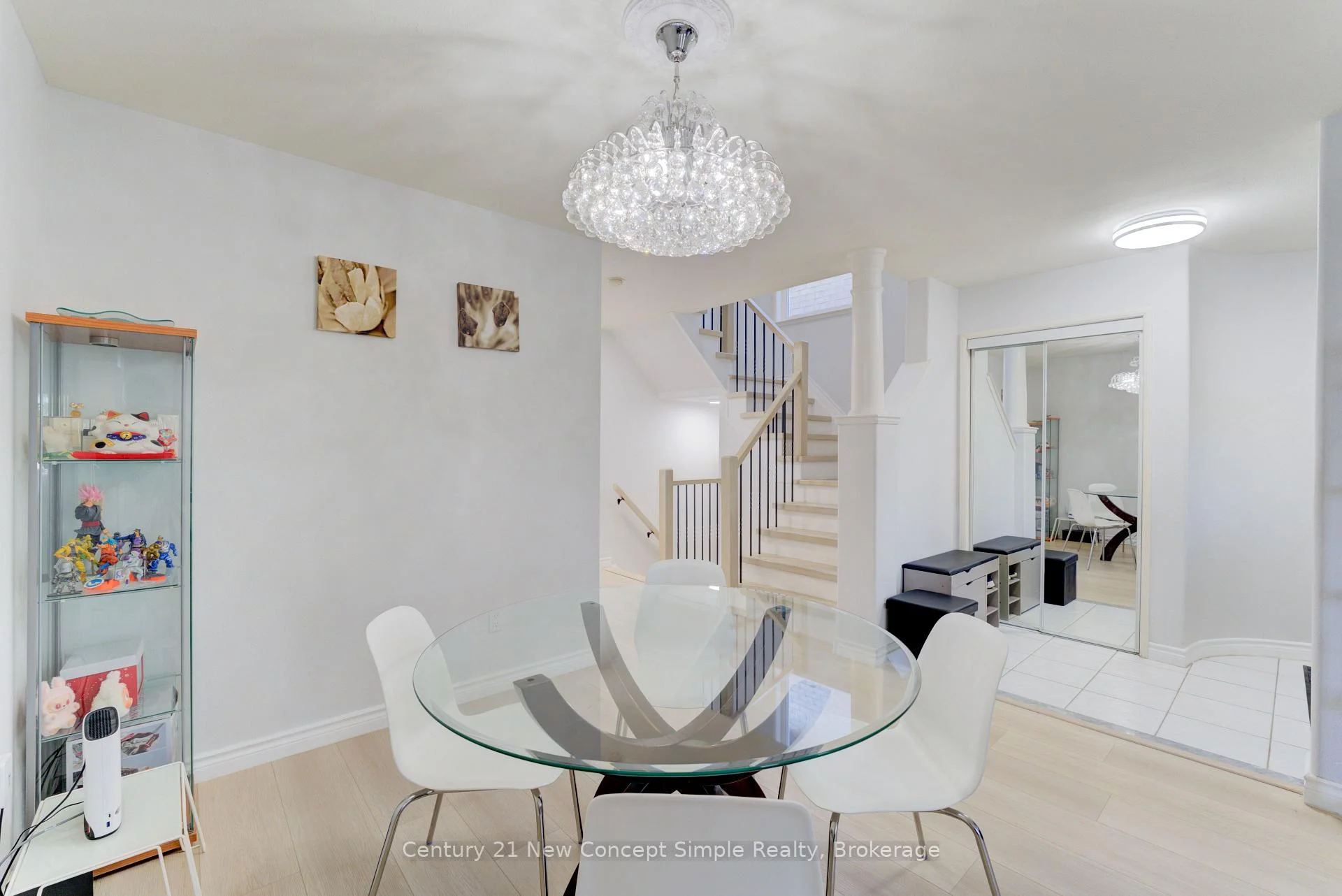 Photo 7 of Unit S, 18 Castlemore Avenue, Markham, Berczy — HOMEH