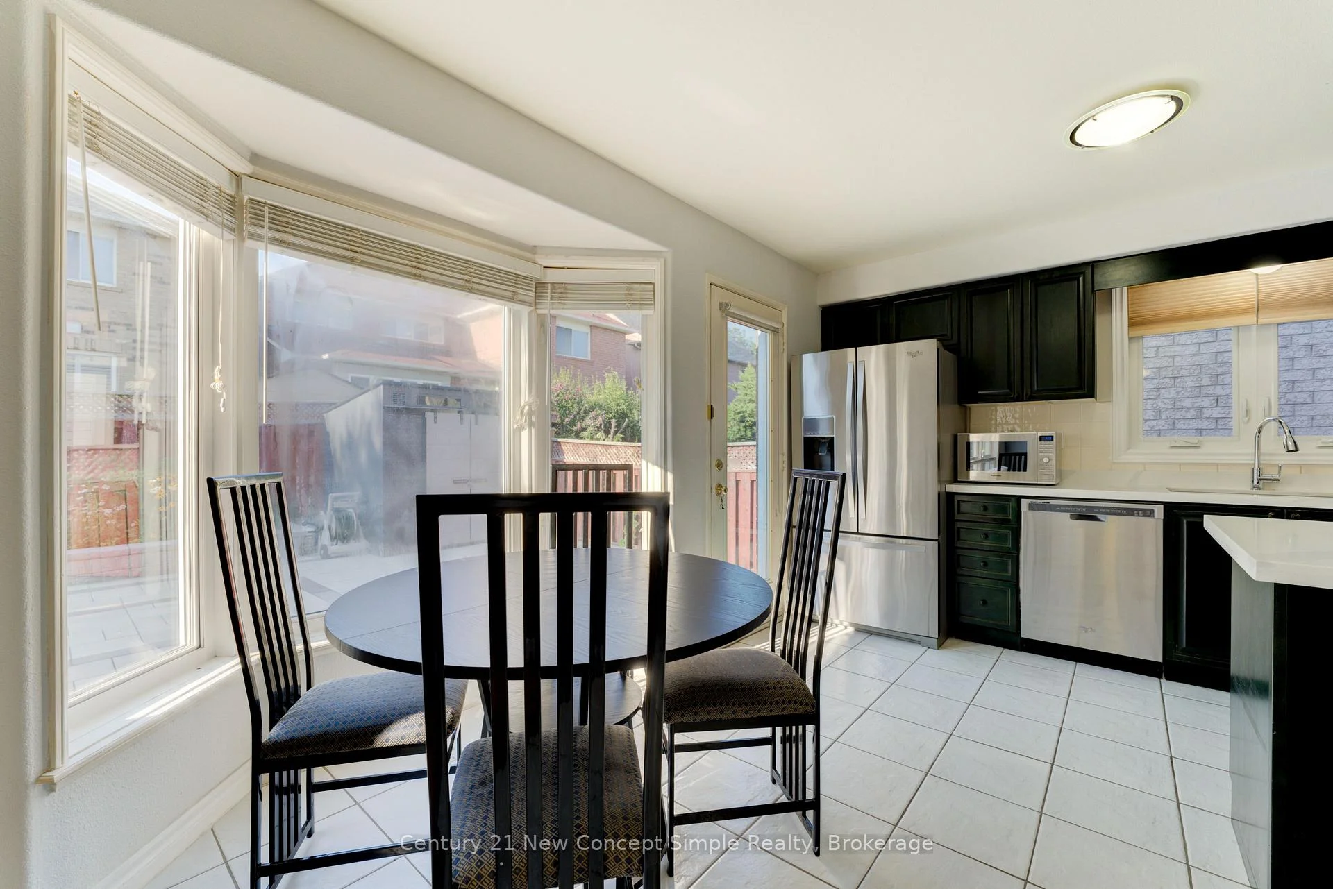 Photo 10 of Unit S, 18 Castlemore Avenue, Markham, Berczy — HOMEH
