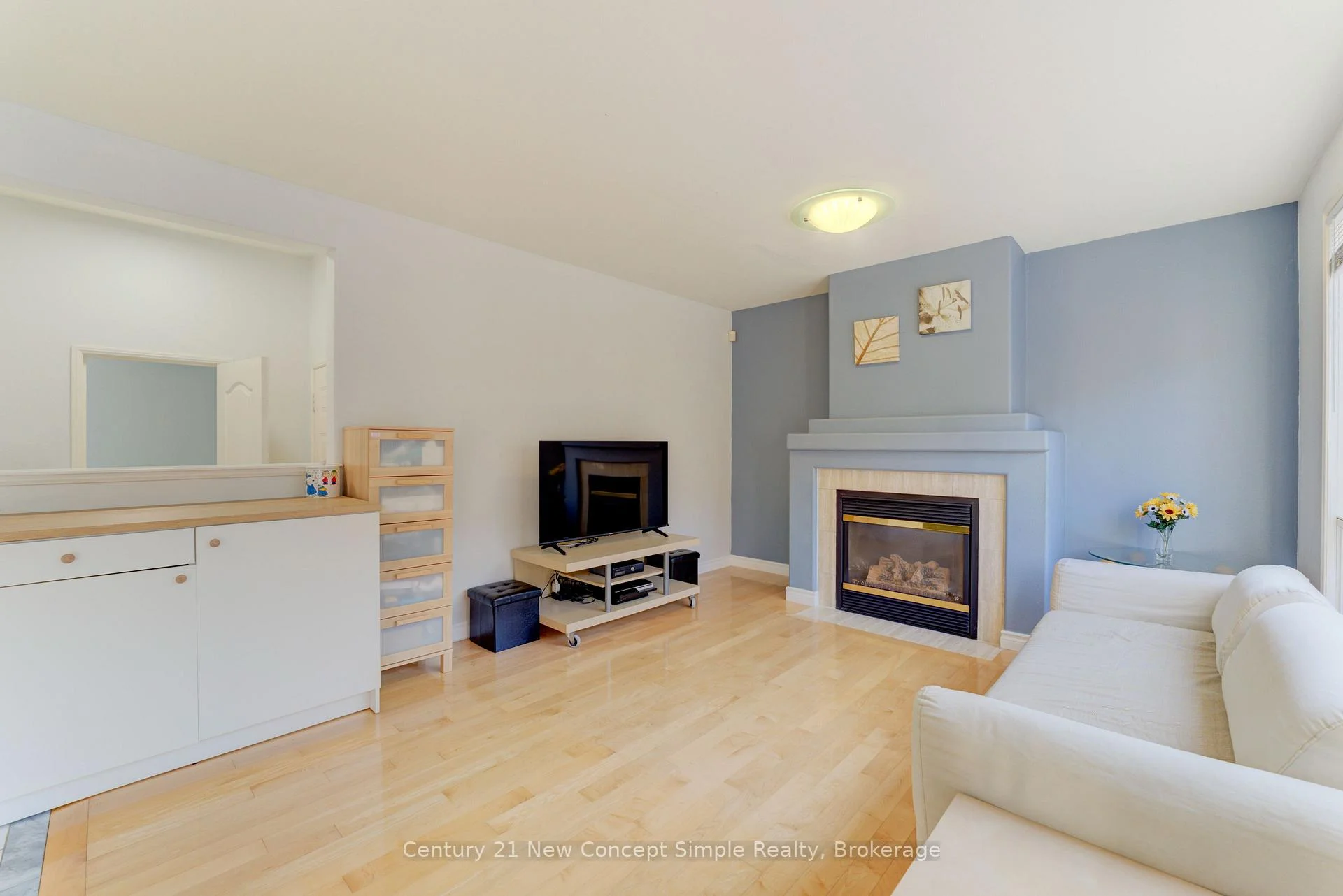 Photo 13 of Unit S, 18 Castlemore Avenue, Markham, Berczy — HOMEH