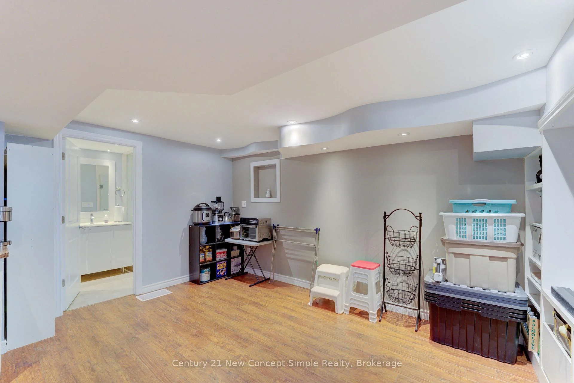 Photo 27 of Unit S, 18 Castlemore Avenue, Markham, Berczy — HOMEH