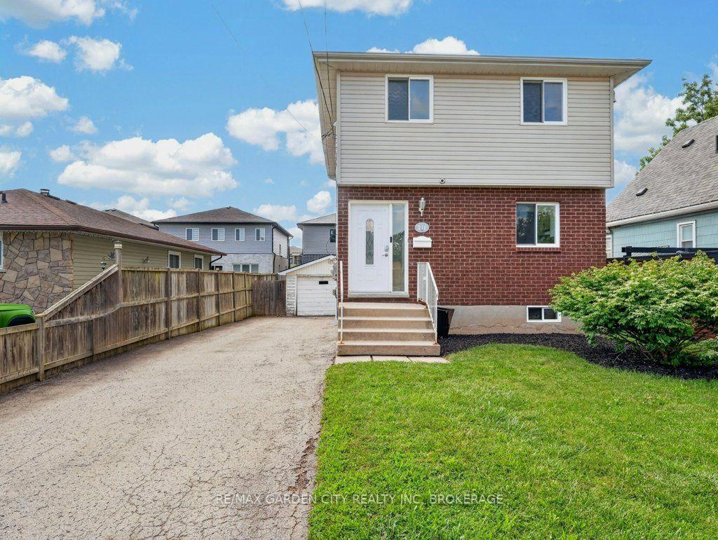 Photo 2 of 211 Morton Street S, Thorold, Allanburg/Thorold South — HOMEH