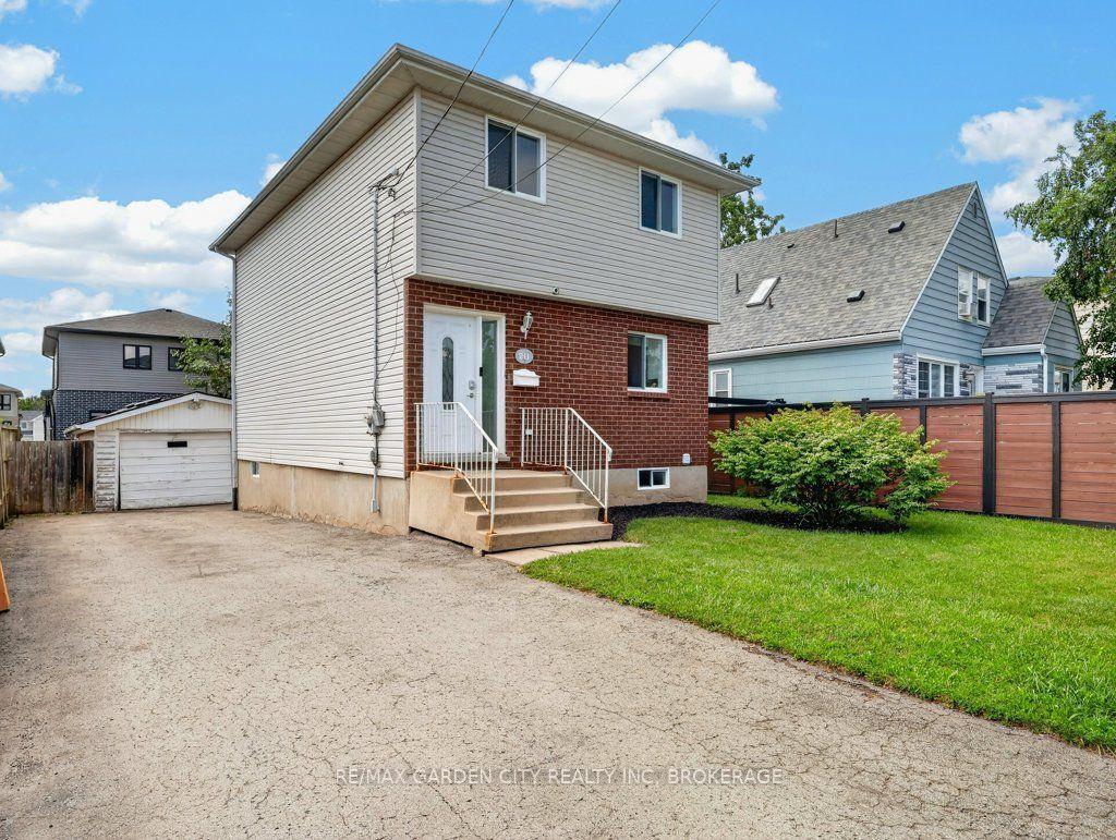 Photo 3 of 211 Morton Street S, Thorold, Allanburg/Thorold South — HOMEH